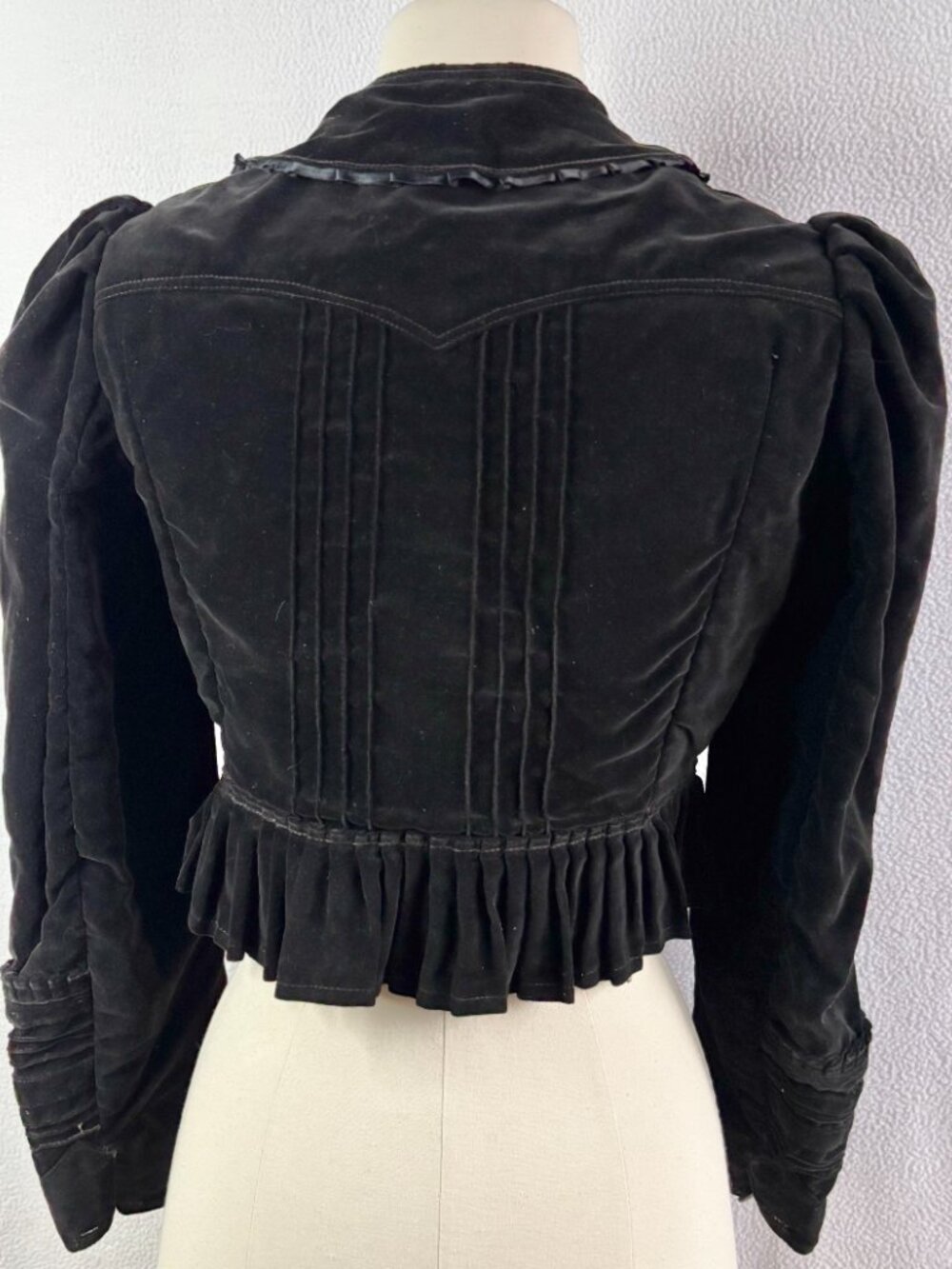 Szeki Hungarian Transylvanian Handmade Folk Jacket with Peplum - Picture 6 of 13